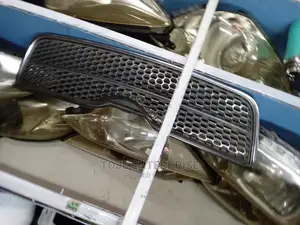 Toyota Filder 2005 Grill at 10k