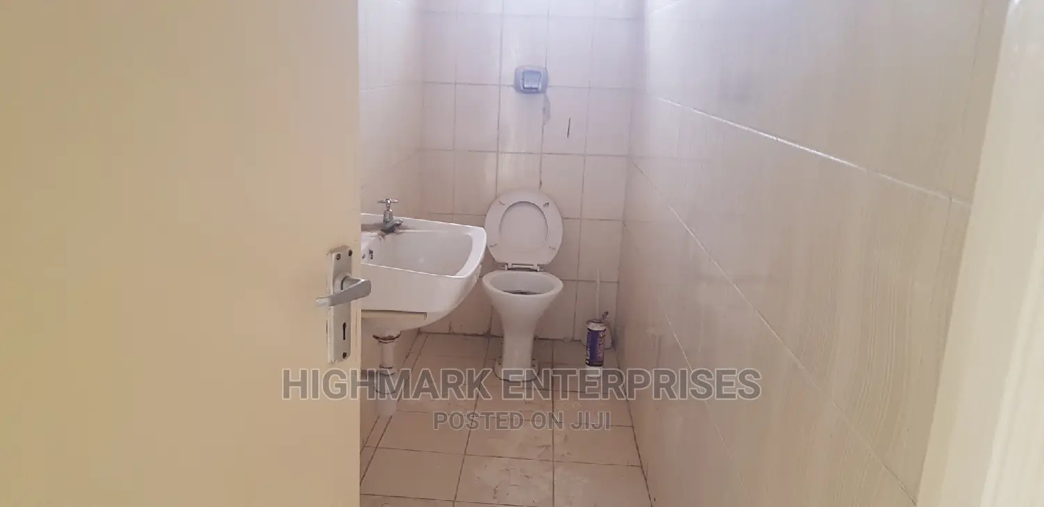 8500 Sq Feet Space to Let