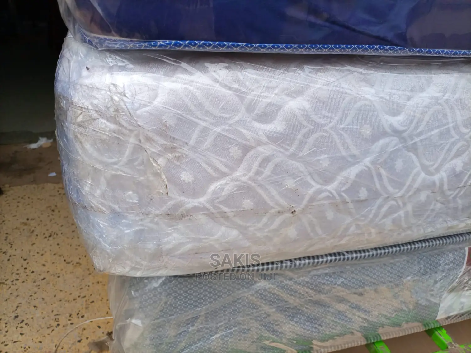 Fat/Huge Mattresses. 6x6x10 White Heavy Duty Quilted