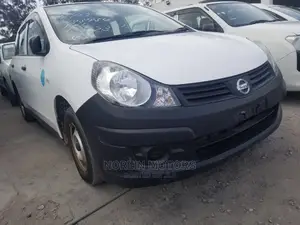 Nissan Advan 2014 White