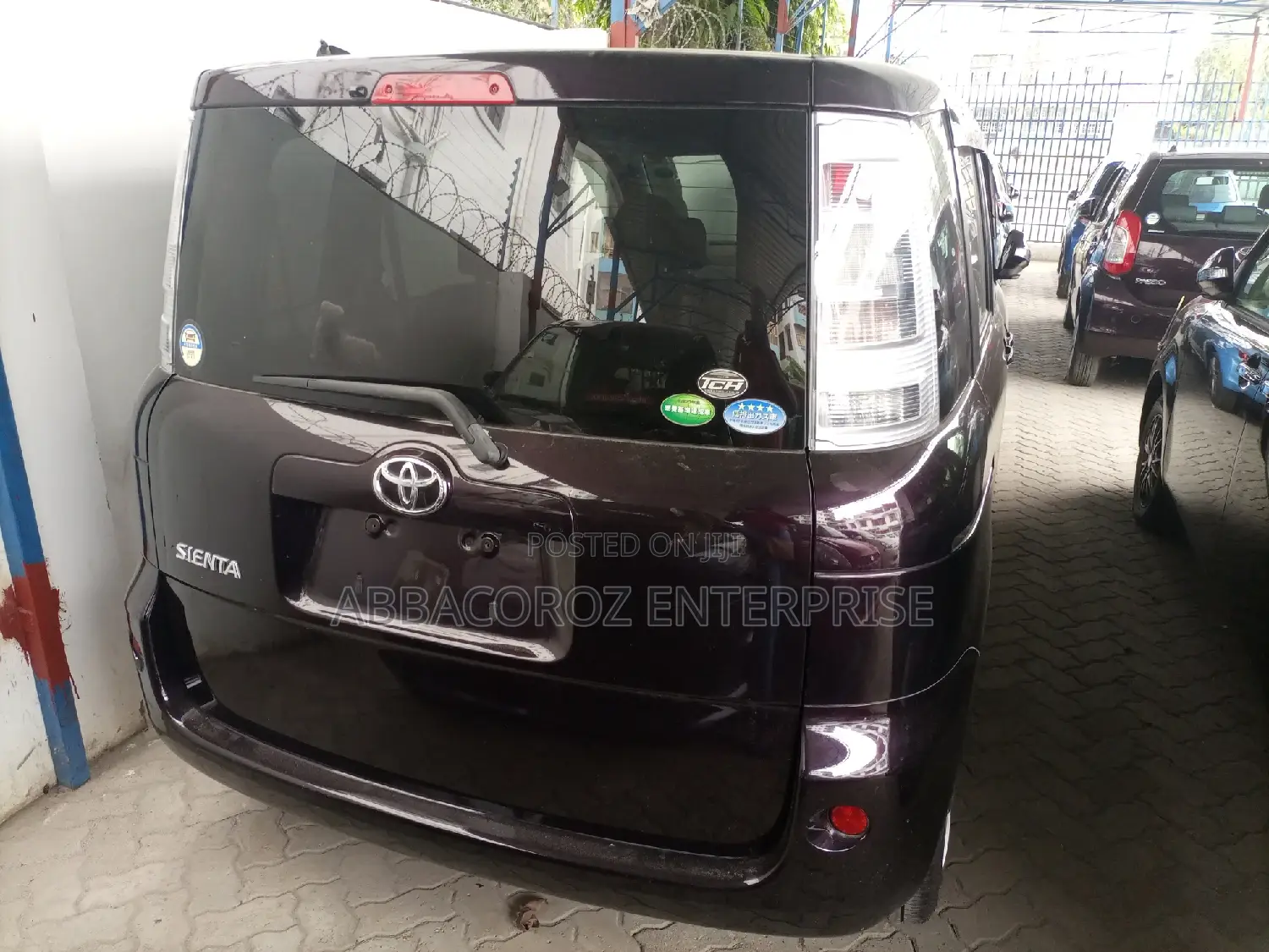 Toyota Sienta 2016 Purple