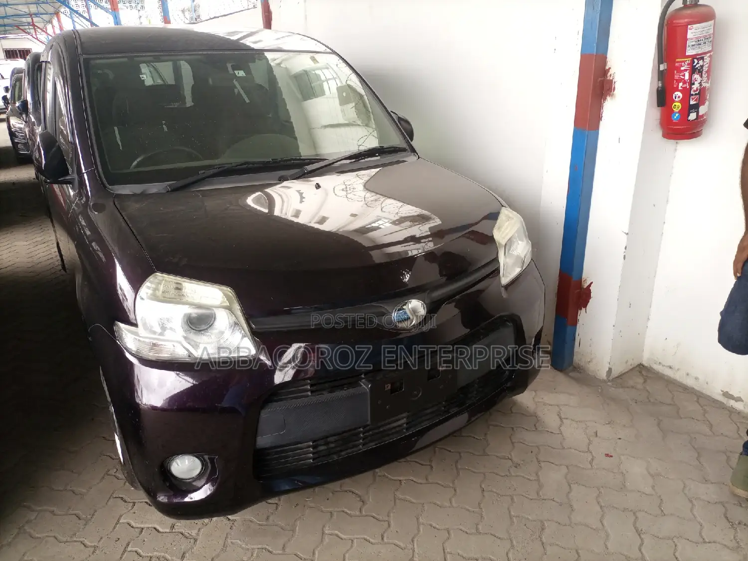 Toyota Sienta 2016 Purple