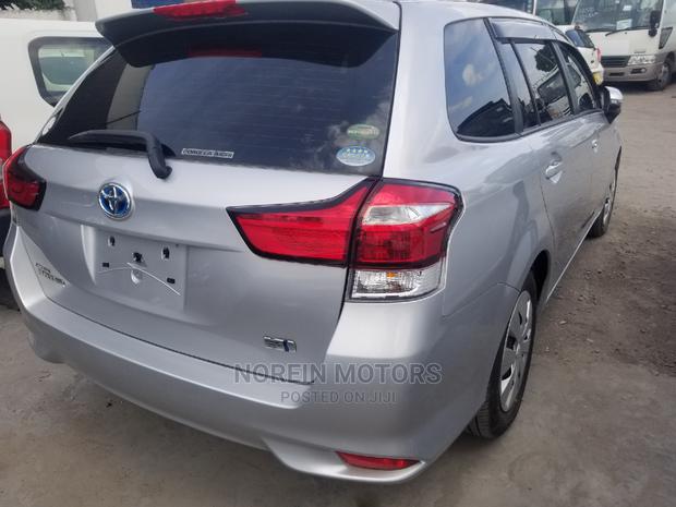 Toyota Fielder 2016 Silver - thumbnail 4