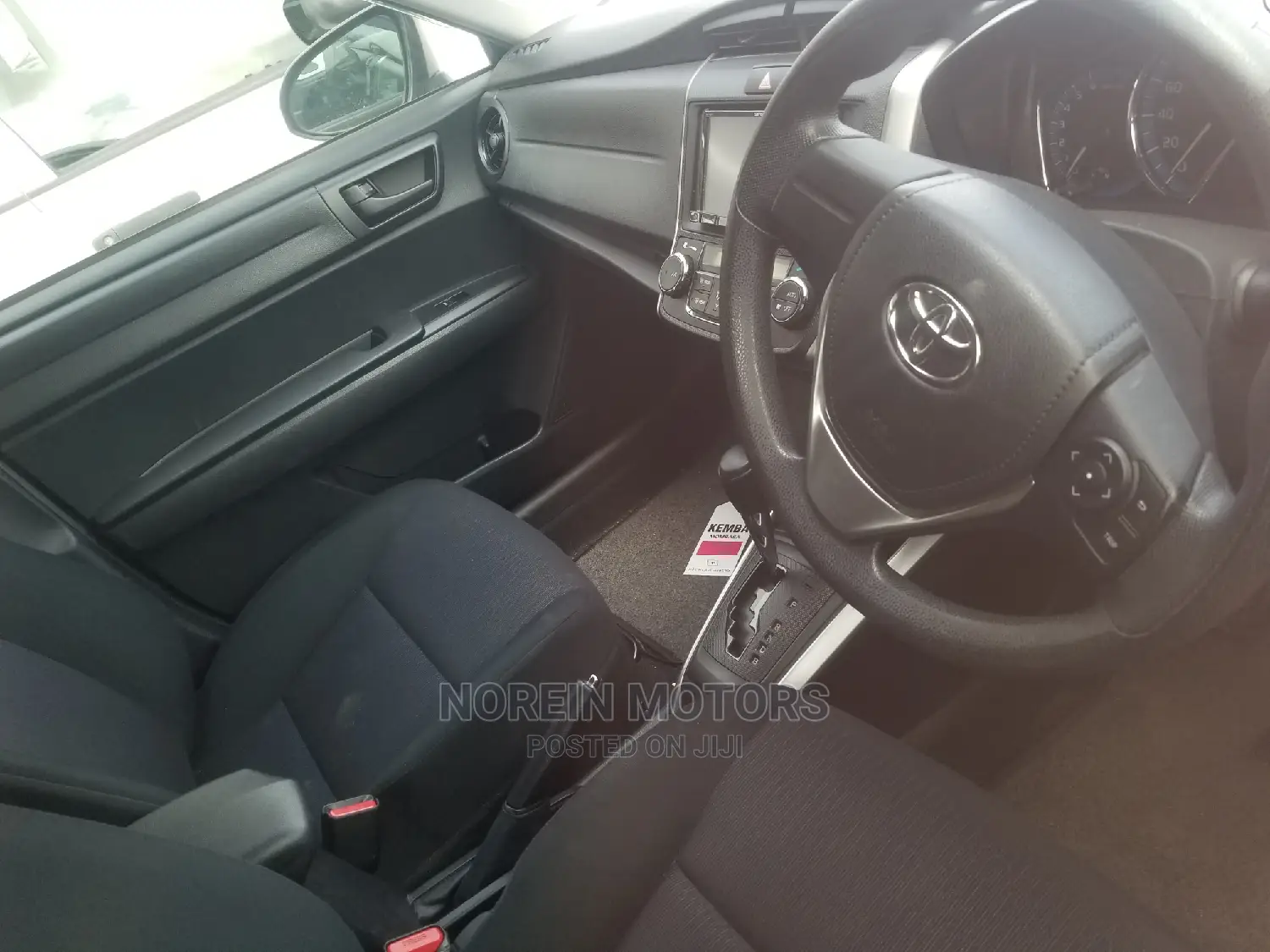 Toyota Fielder 2016 Silver