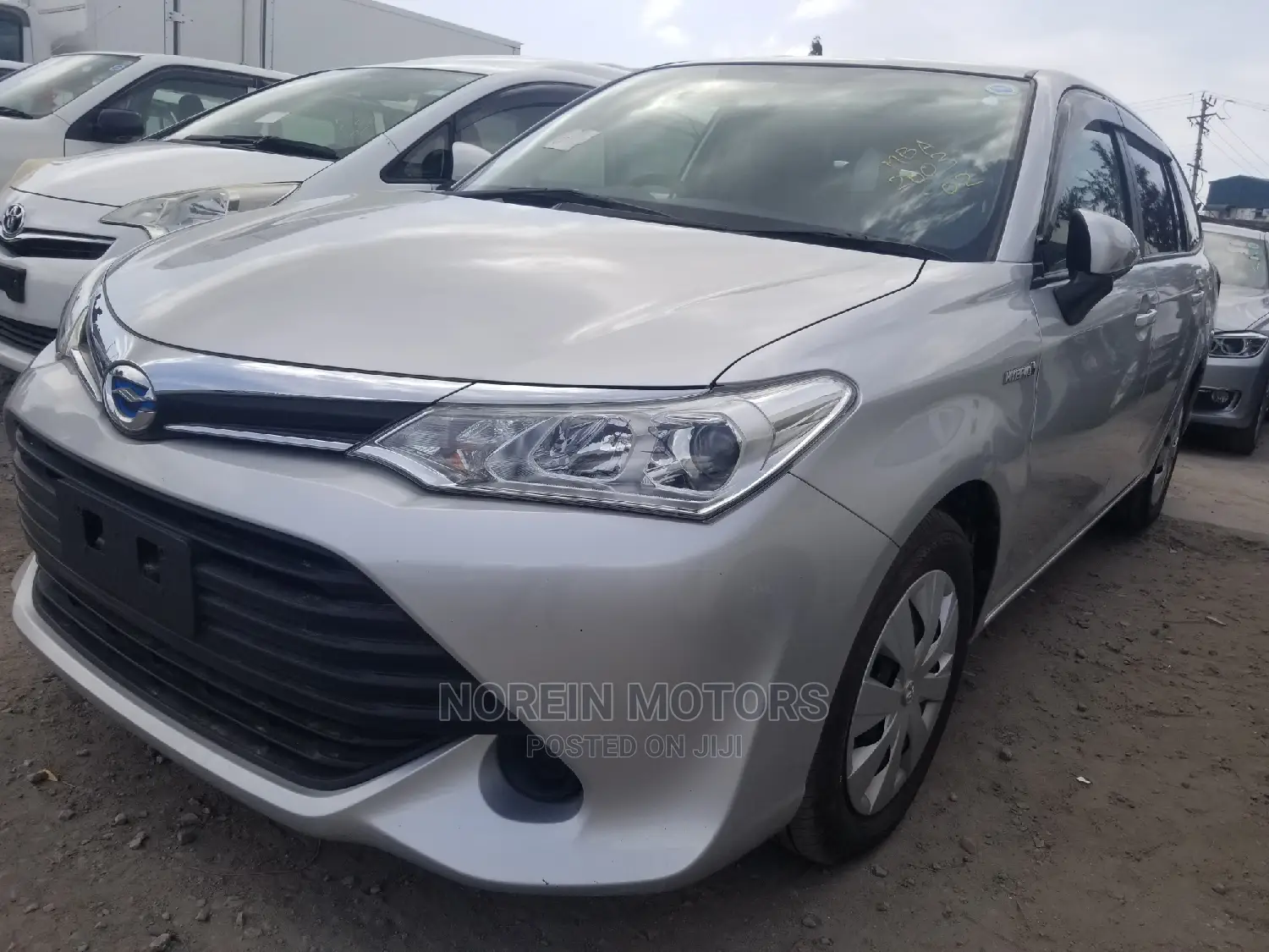 Toyota Fielder 2016 Silver