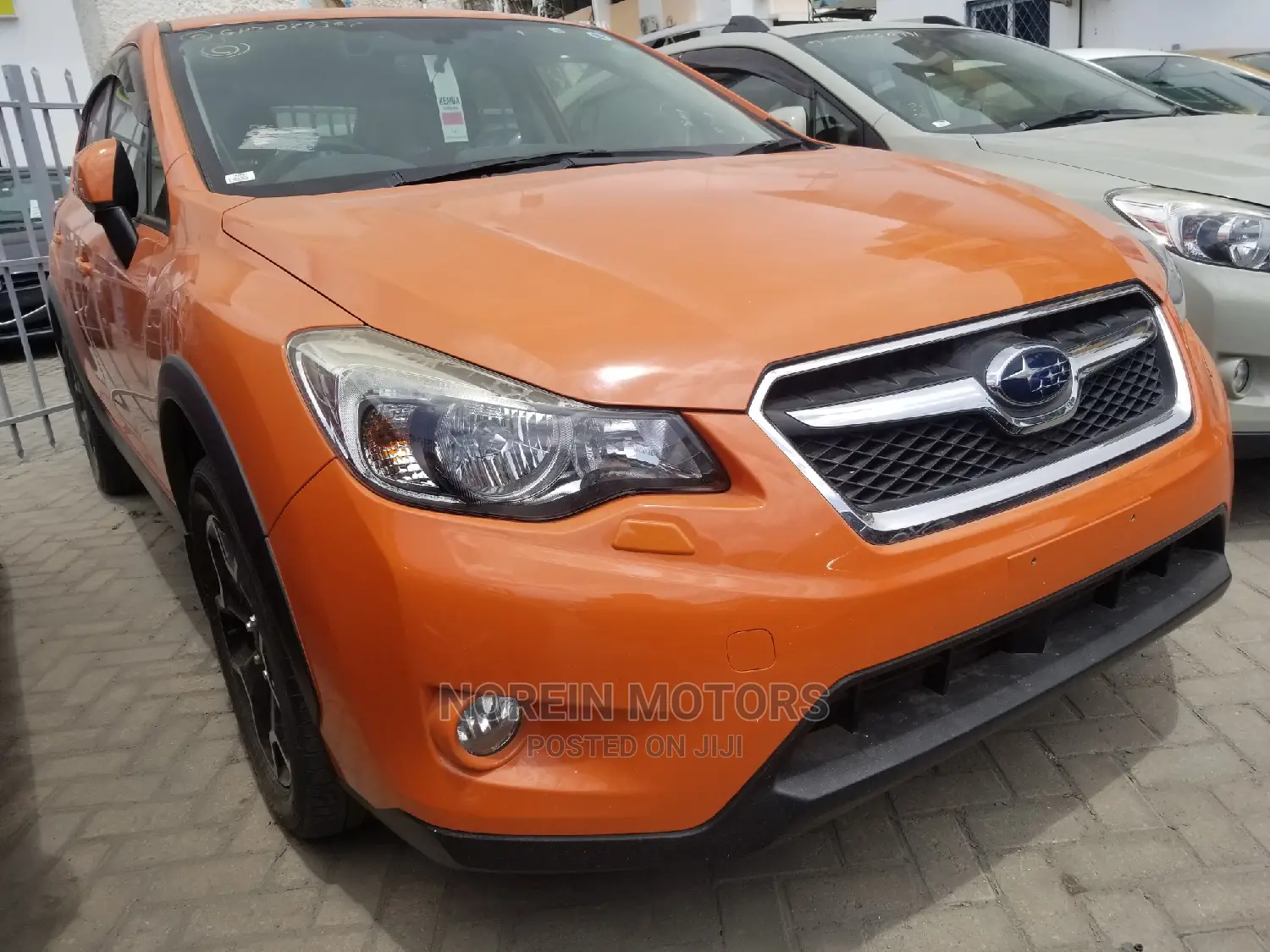 Subaru XV 2014 Orange