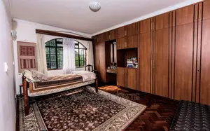 4bdrm Duplex in Off Rhapta Road for sale