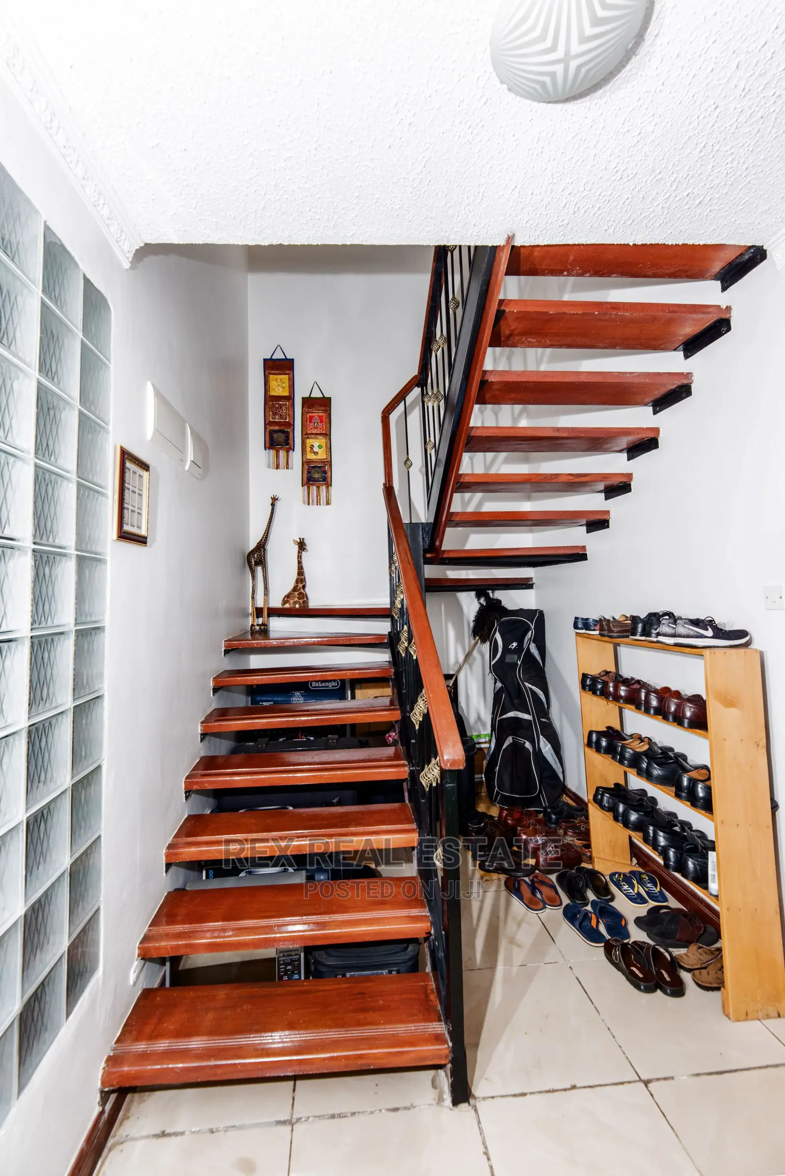 4bdrm Duplex in Off Rhapta Road for sale
