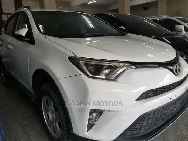 Toyota RAV4 2015 Orange