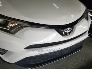 Toyota RAV4 2015 Orange