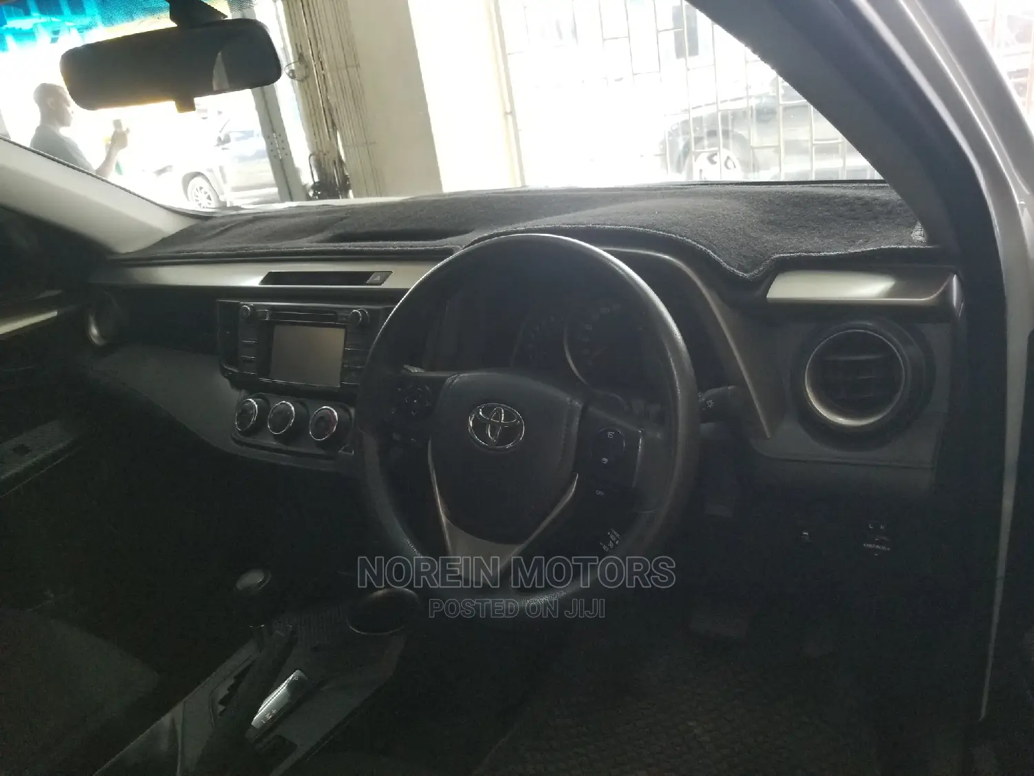 Toyota RAV4 2015 Orange