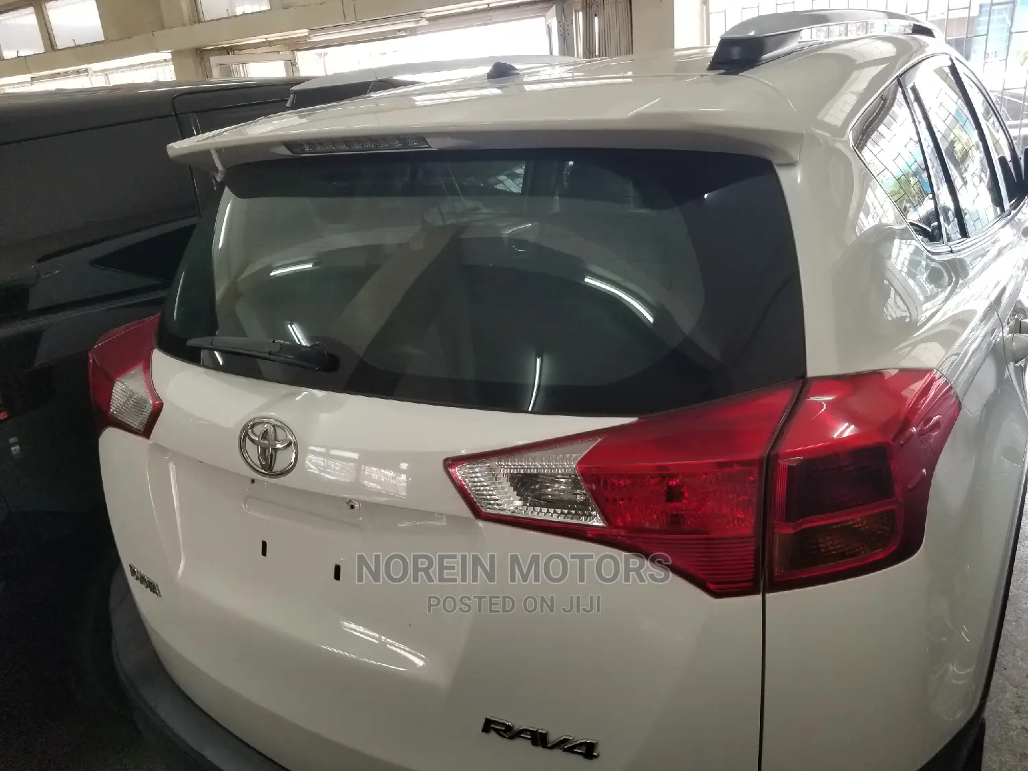Toyota RAV4 2015 Orange