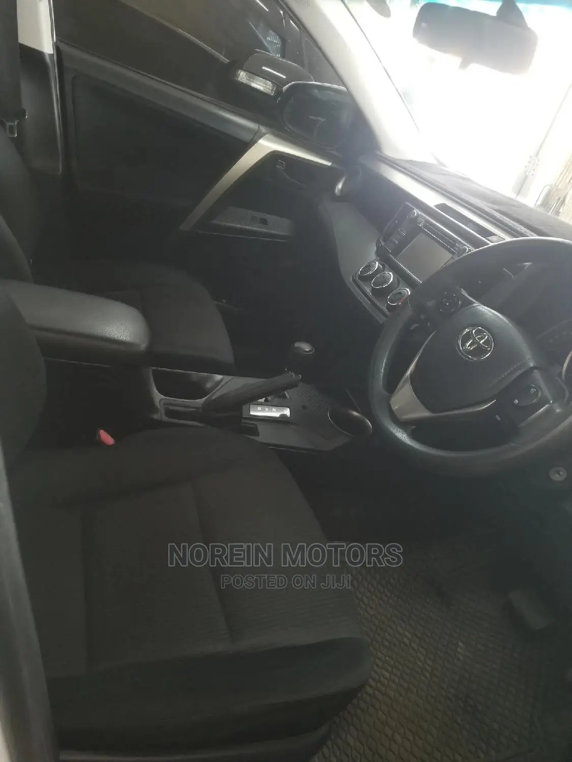 Toyota RAV4 2015 Orange