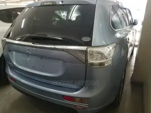 Mitsubishi Outlander 2014 Green