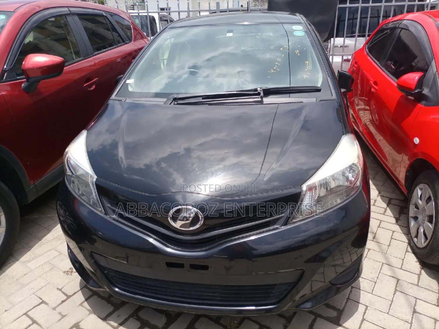 Toyota Vitz 1.3 AWD 3dr 2015 Matt Black