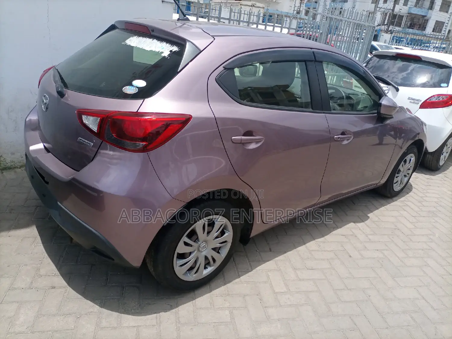 Mazda Demio 2014 Pink