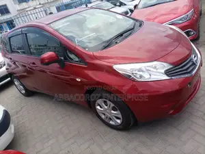 Nissan Note 2015 Red