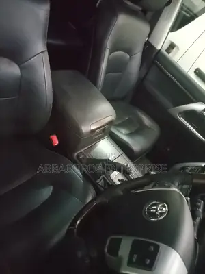 Toyota Land Cruiser 4.5 V8 GL 2015 Matt Black