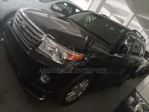 Toyota Land Cruiser 4.5 V8 GL 2015 Matt Black