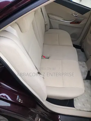 Toyota Premio 1.8 AWD 2015 Purple