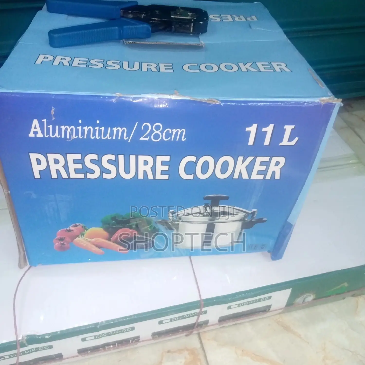 11 Litres Pressure Cooker