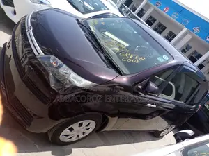 Toyota Spade 2015 Purple