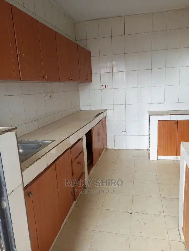 3bdrm Apartment in South B for Rent