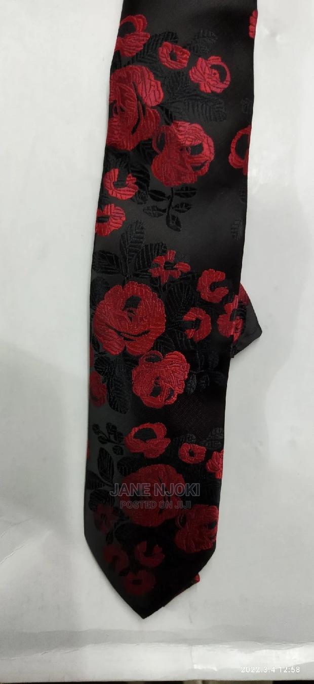 Neck Tie Florer