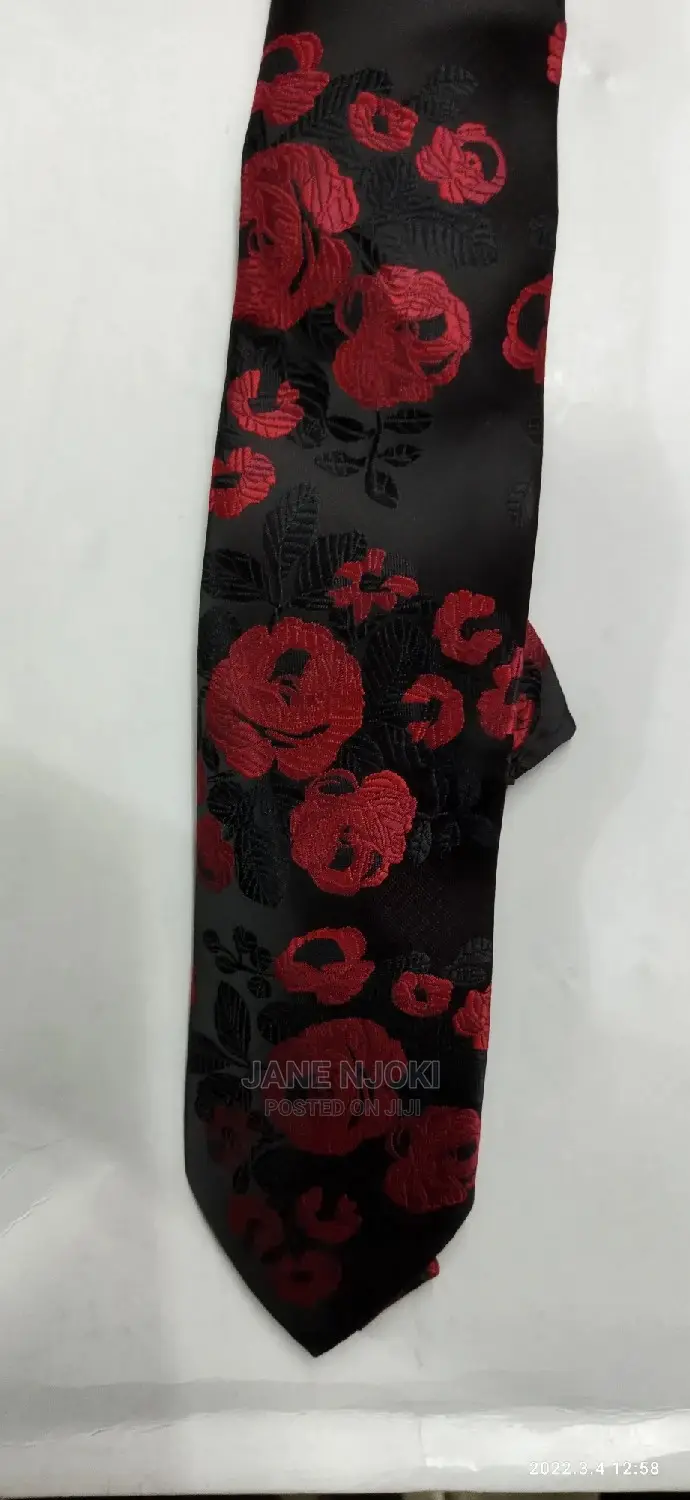 Neck Tie Florer