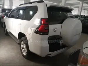 Toyota Land Cruiser Prado 2015 White
