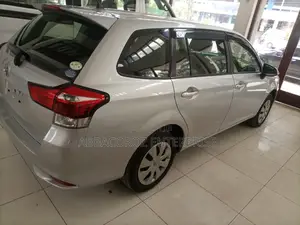 Toyota Fielder 2015 Silver
