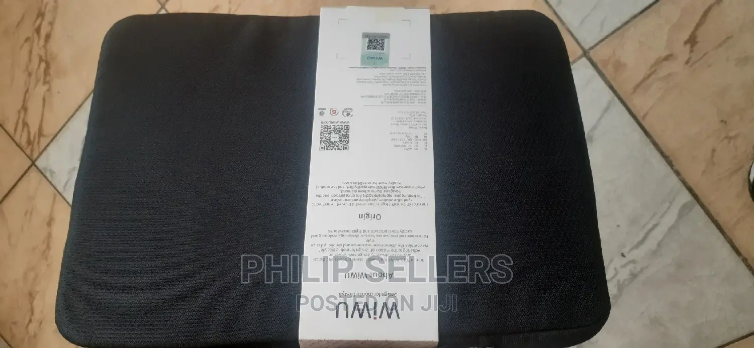 WIWU Pilot Water Resistant High-Capacity Sleeve Case for Mac