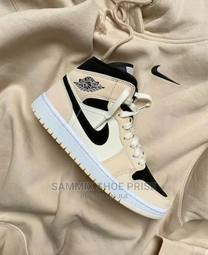 Jordan 1 Sneakers