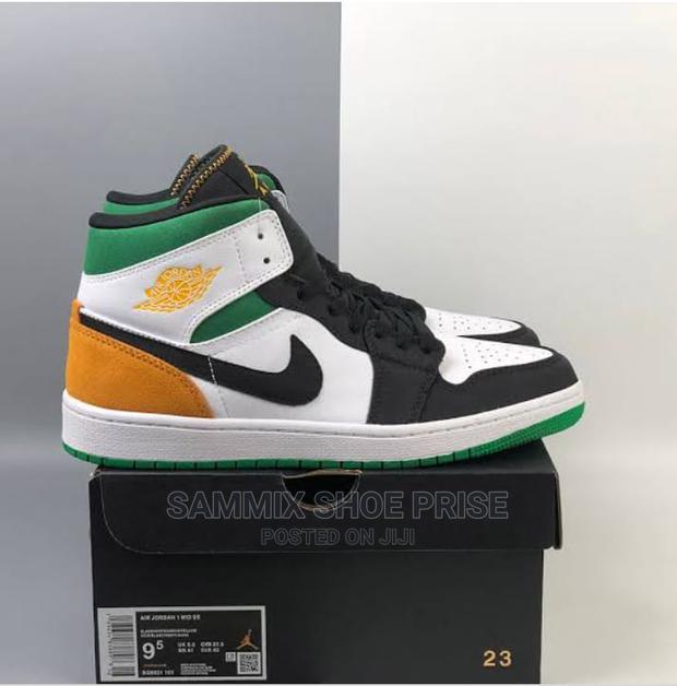 Jordan 1 Sneakers - thumbnail 2