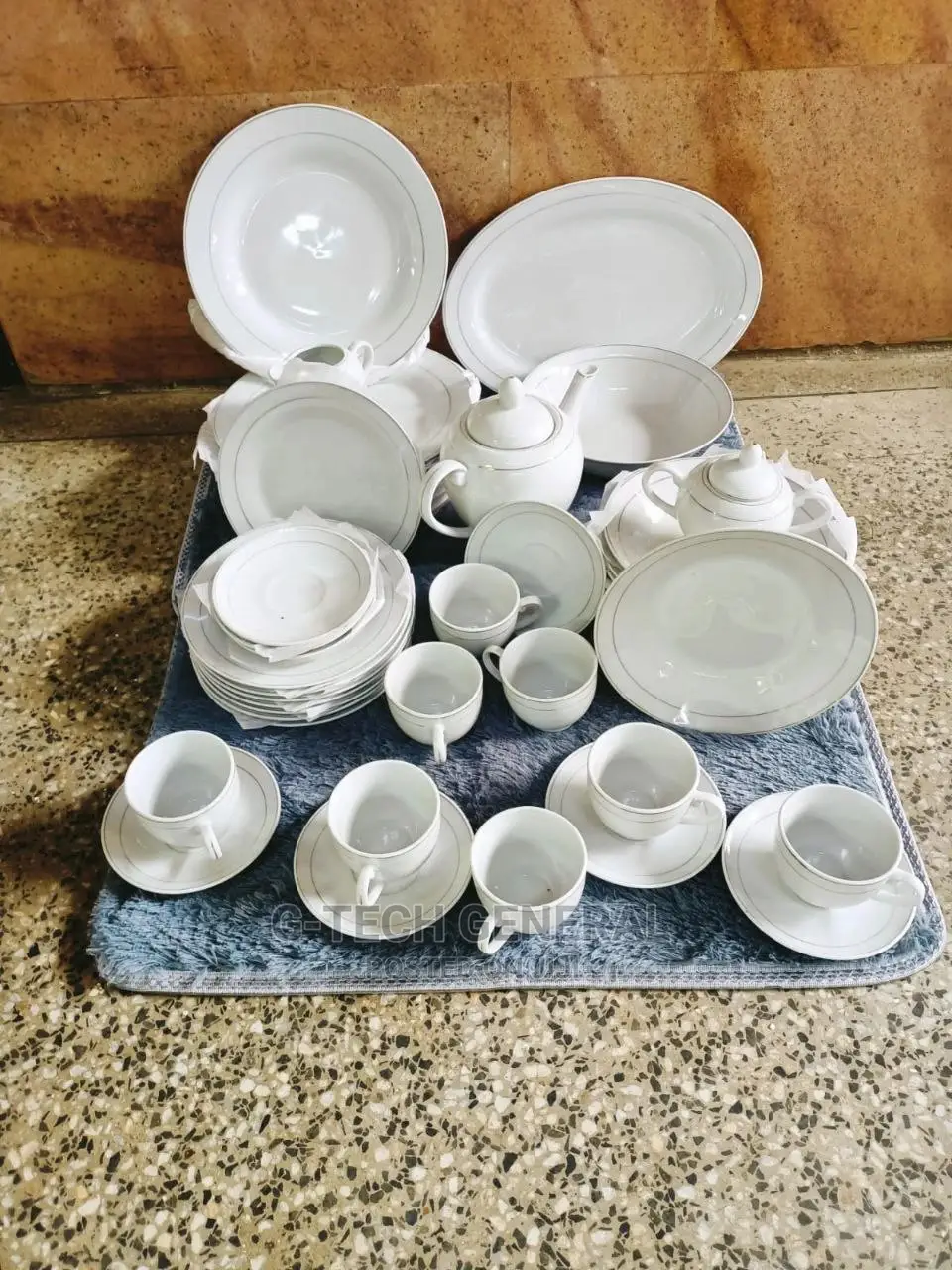 Affordable 47pcs Dinner Set