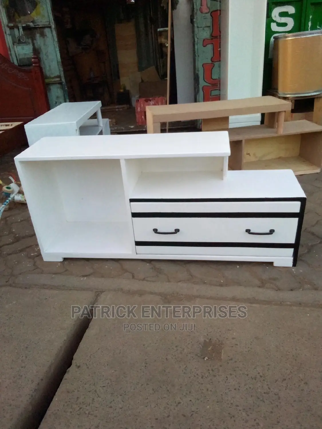 Morden Simple TV Stand