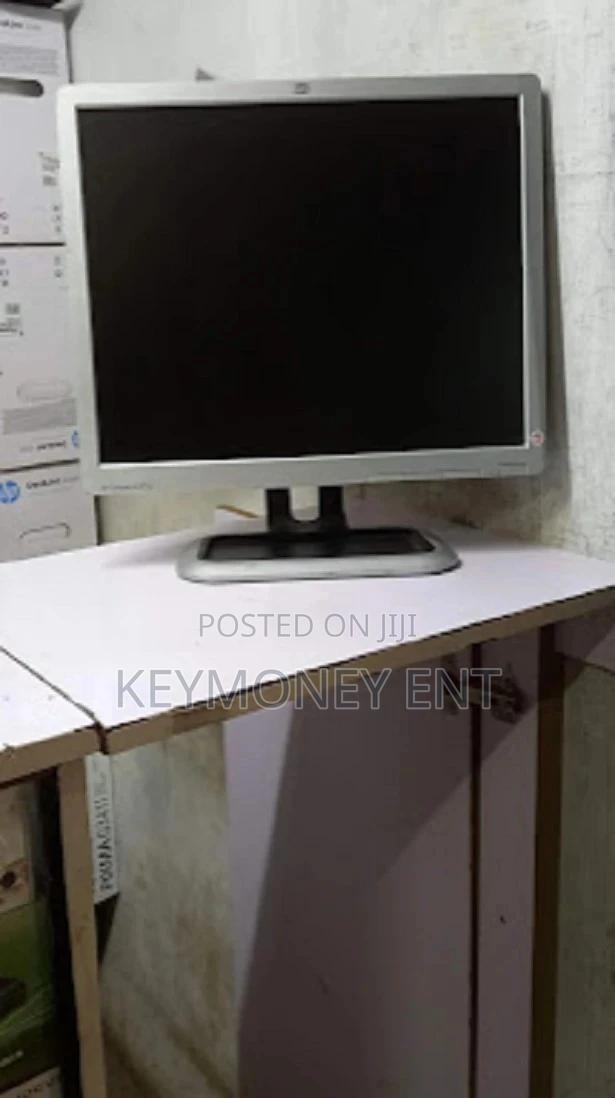 17 Inches HP Square Tft - main view