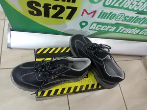 Grab Safety Steel Toe Boots at Discounted Price
