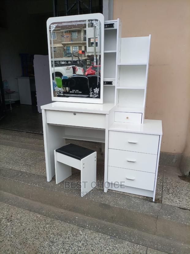 Sliding Mirror - main view