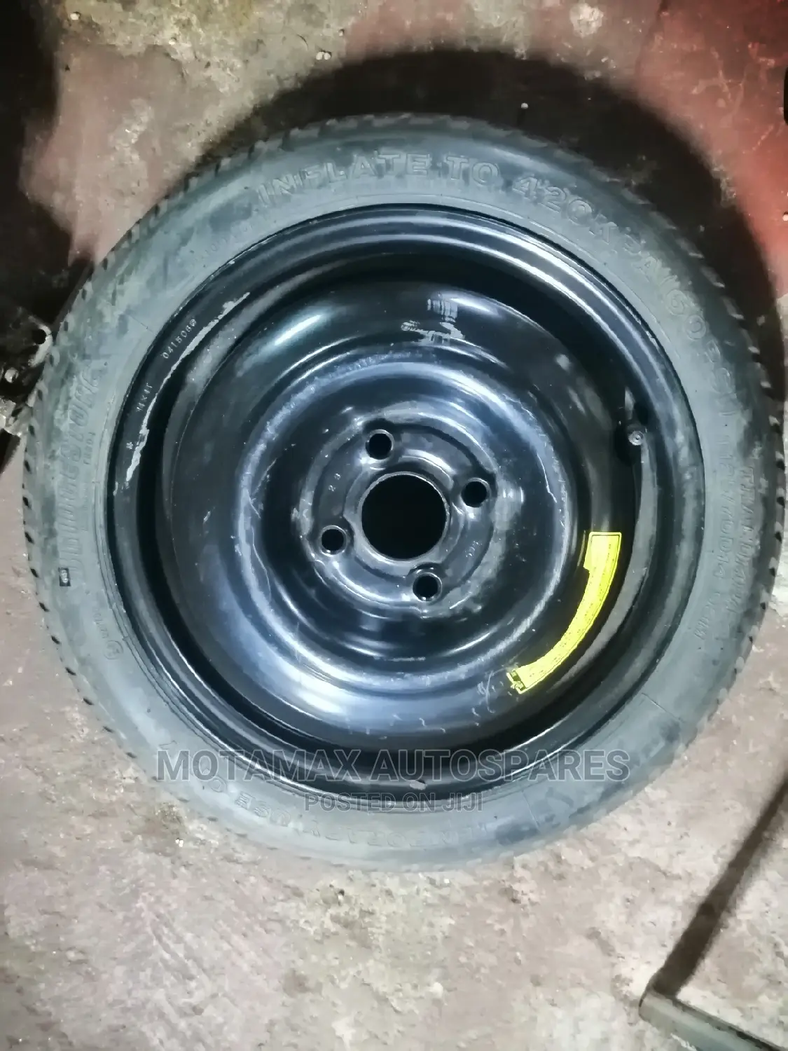 Doughnut Tyre Size 14