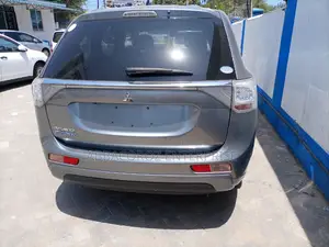 Mitsubishi Outlander 2015 Silver