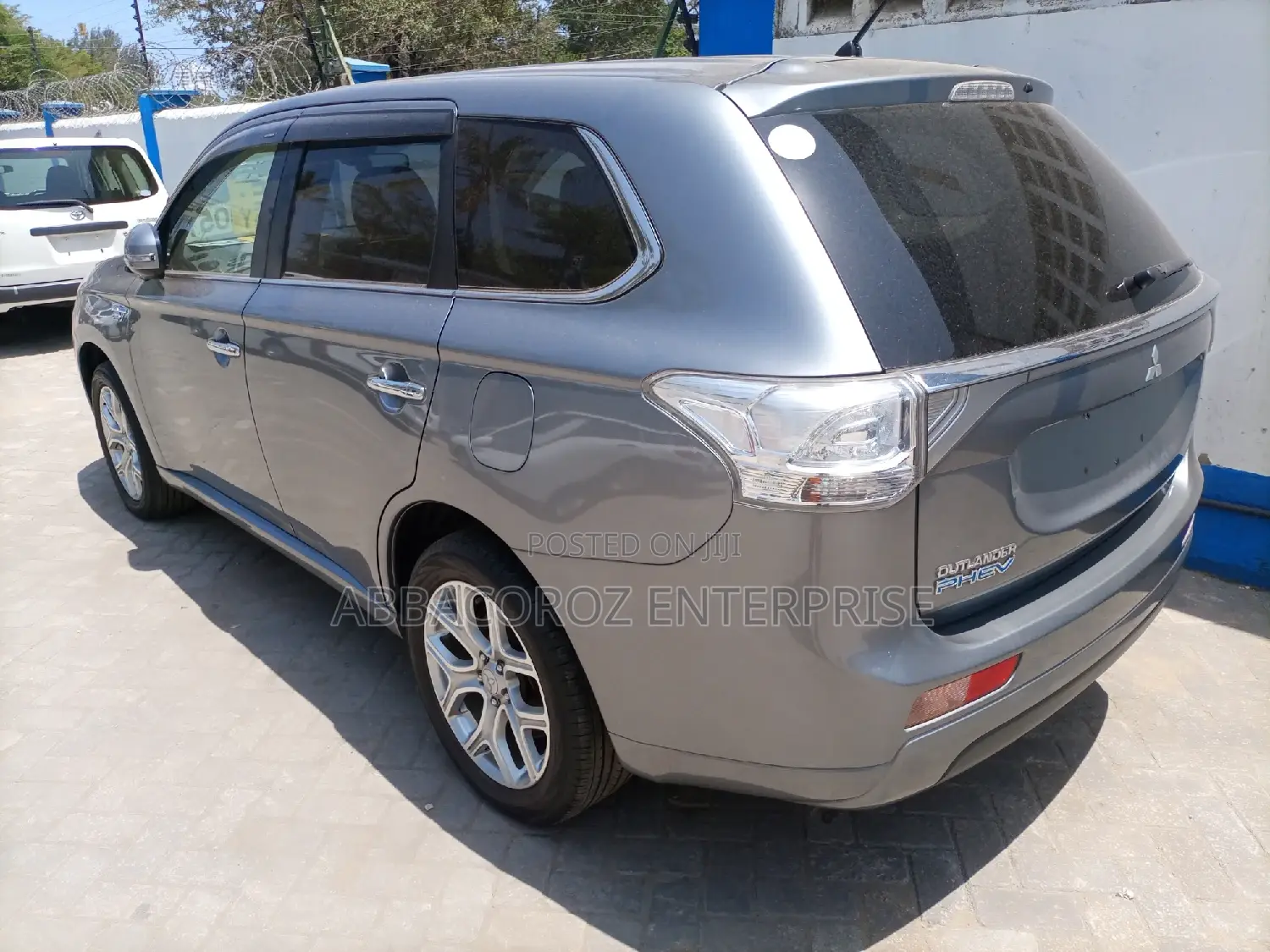 Mitsubishi Outlander 2015 Silver