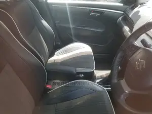 Suzuki Swift 2014 Gold