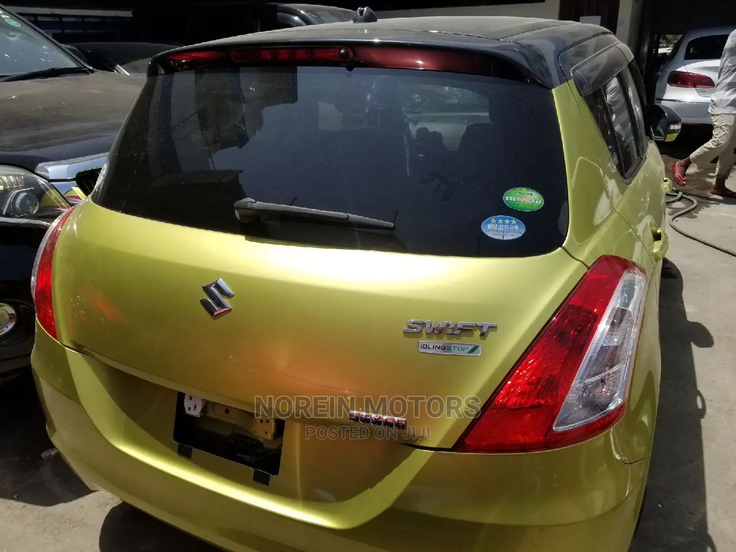 Suzuki Swift 2014 Gold