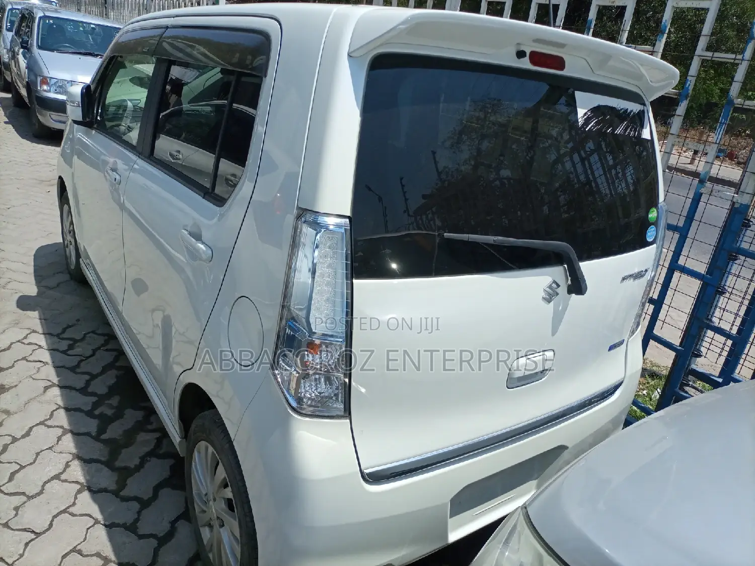 Suzuki SP 2015 White