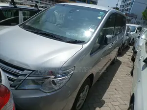 Nissan Serena 2015 Gray