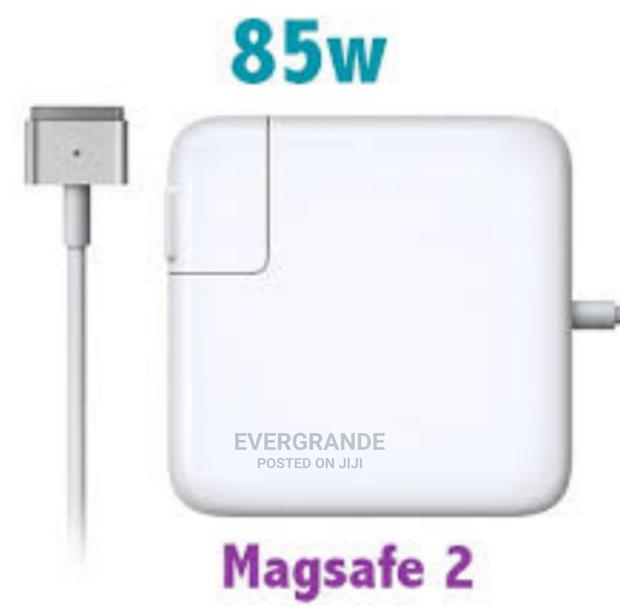 85w Macbook Charger - main view