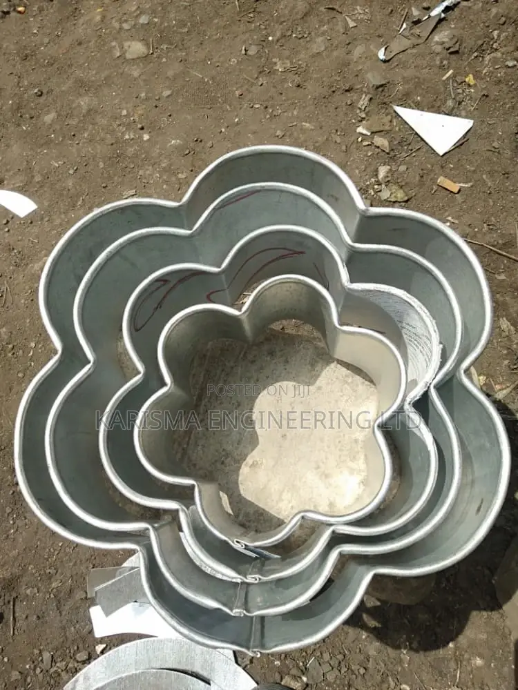 Flower Tins For Baking
