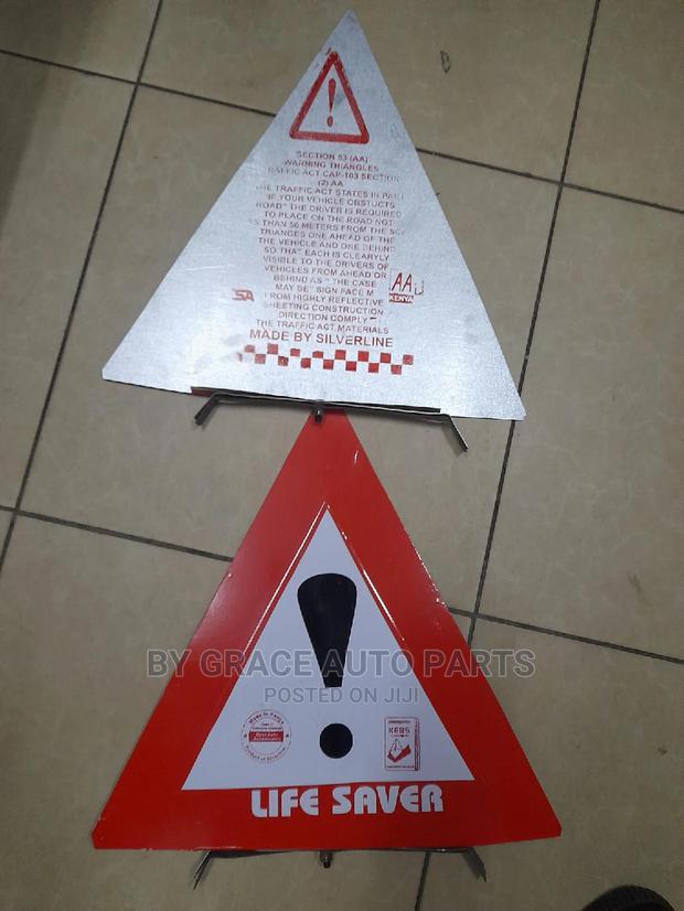 Best Life Saver/Safety Triangle/Warning Triangle . - thumbnail 2