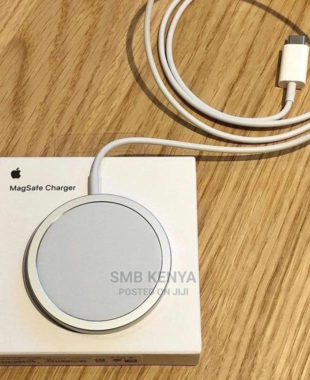 Magsafe Charger - main view